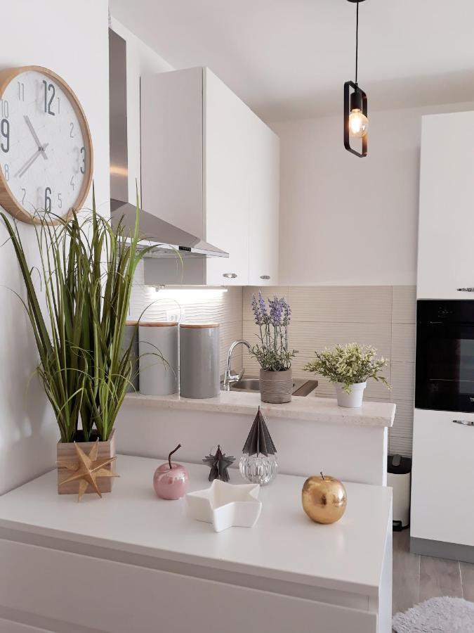 Luxury Apartment Charm With Pool Τρογκίρ Εξωτερικό φωτογραφία