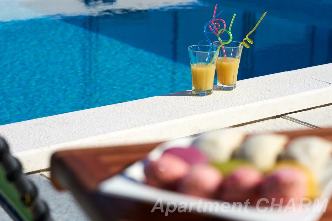 Luxury Apartment Charm With Pool Τρογκίρ Εξωτερικό φωτογραφία