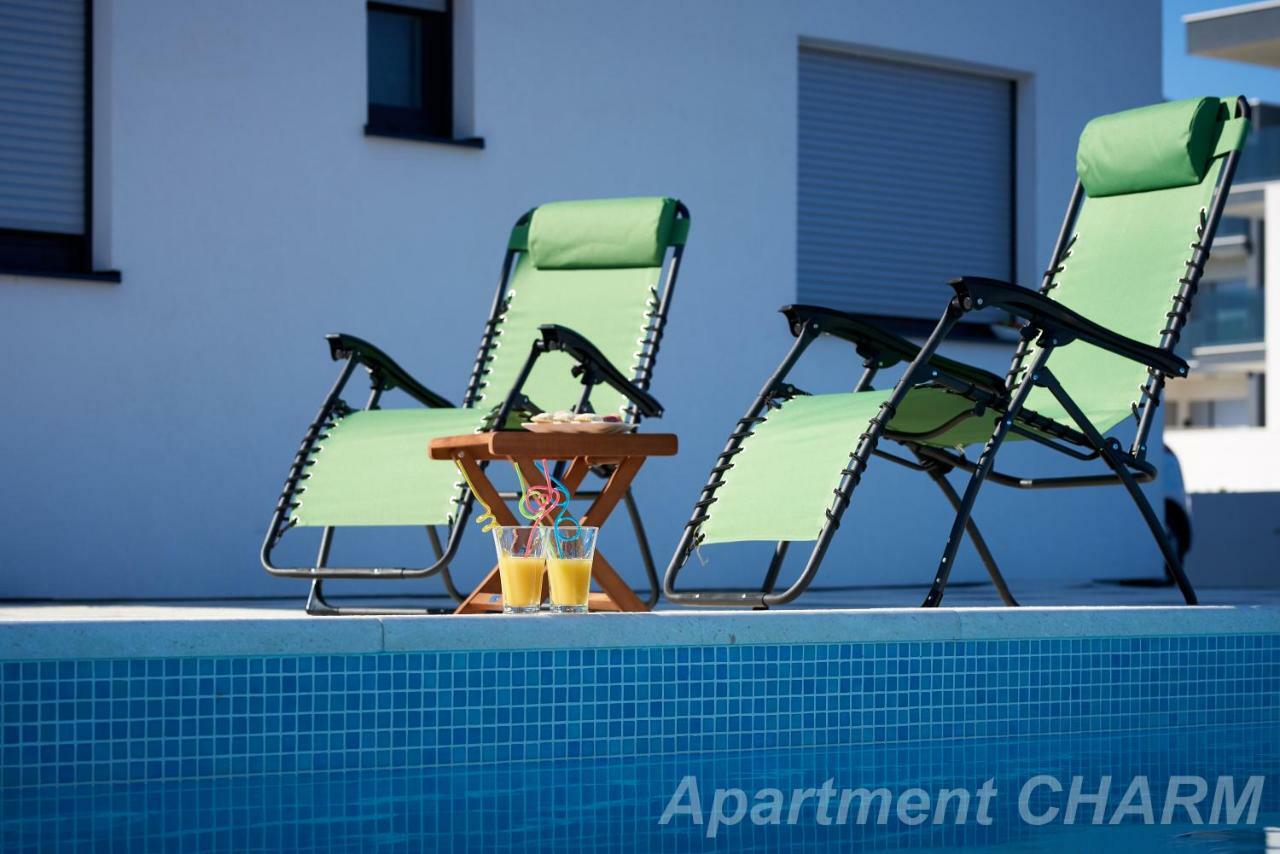 Luxury Apartment Charm With Pool Τρογκίρ Εξωτερικό φωτογραφία